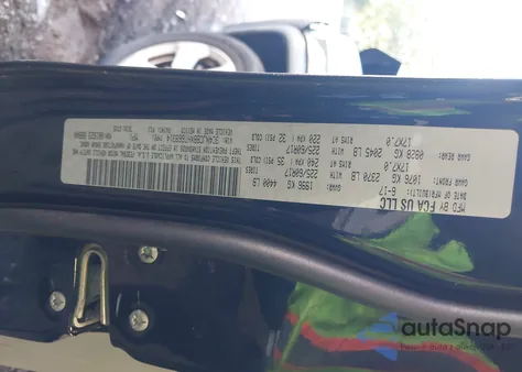 2017 Jeep New Compass Latitude Fwd z USA, uszkodzony, nr VIN 3C4NJCBBXHT669314